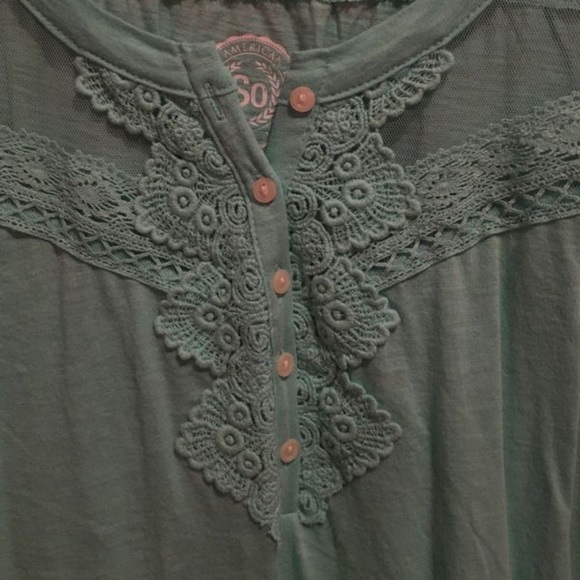 Mint Green long sleeve top - Picture 2 of 3